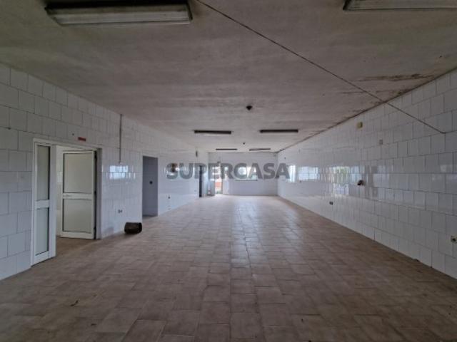 Armazém venda em Alijó, Vila Real