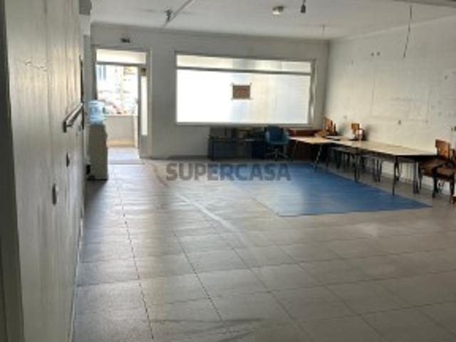 Armazém venda em Amadora, Lisboa
