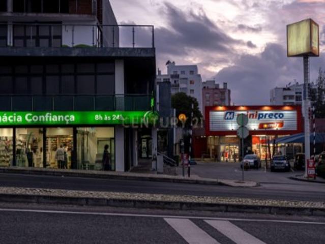 Armazém venda em Santarém