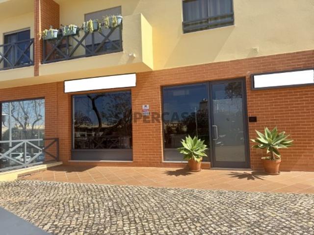 Armazém venda em Albufeira e Olhos de Água, Albufeira