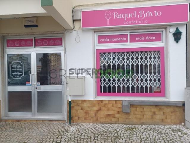 Armazém venda em Seixal, Setúbal