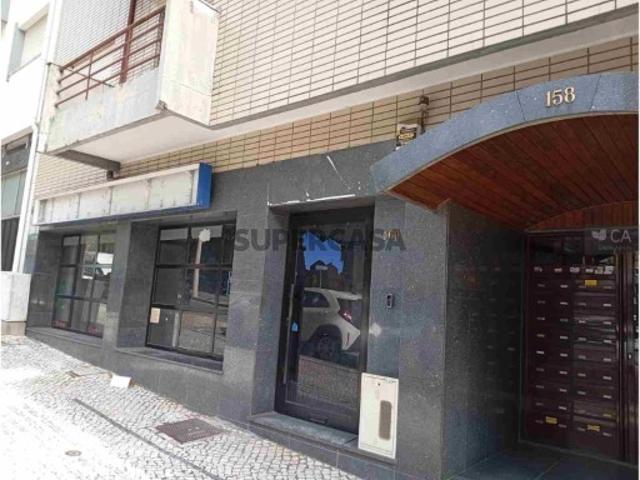 Armazém venda em São João Da Madeira, Aveiro
