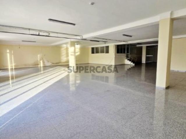 Armazém venda em Porto
