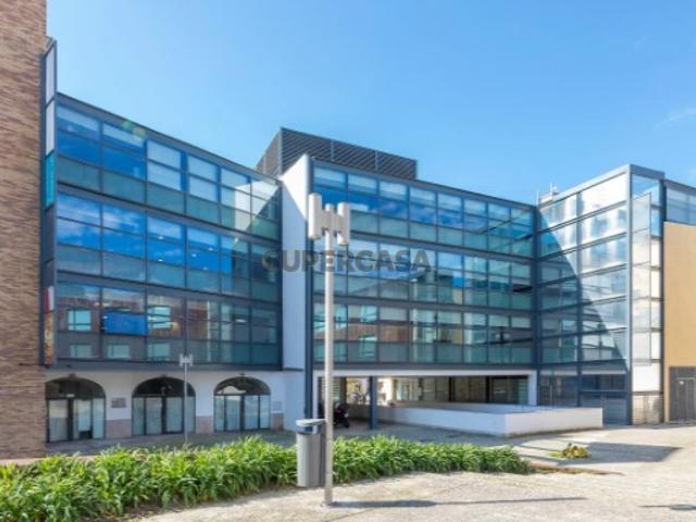 Armazém venda em Quinta do Cabrinha, Lisboa