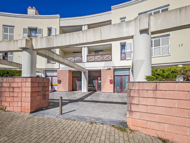 Escritório alugar em Ribeira Acima, Oeiras