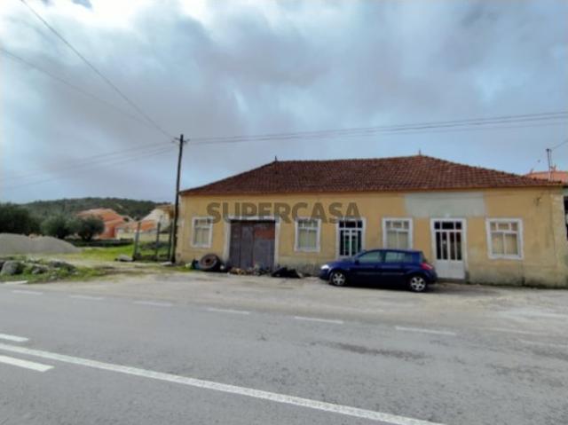 Armazém venda em Porto De Mós, Leiria