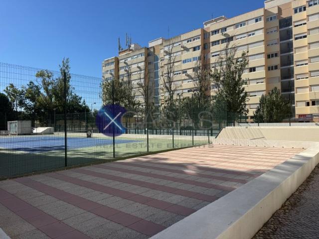 Loja venda em Quinta do Lambert, Lisboa
