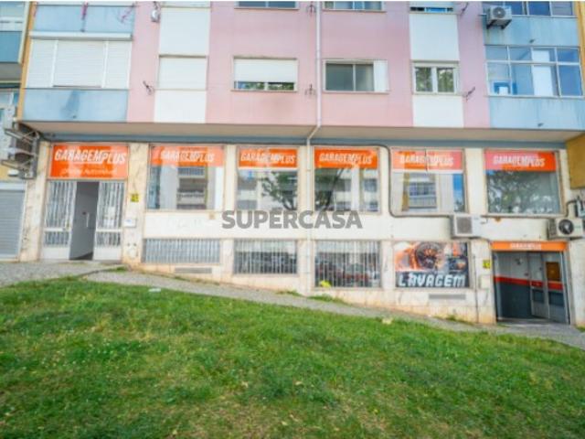 Armazém venda em Amadora, Lisboa