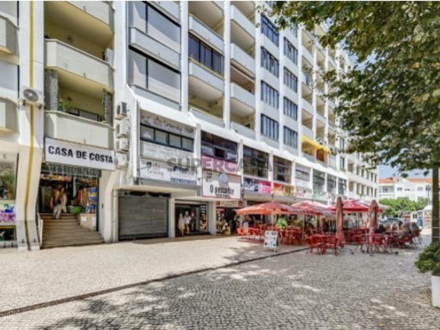 Armazém venda em Almada, Setúbal