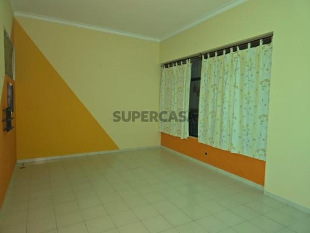 Armazém venda em Três Castelos, Portimão