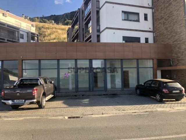 Armazém venda em Viseu