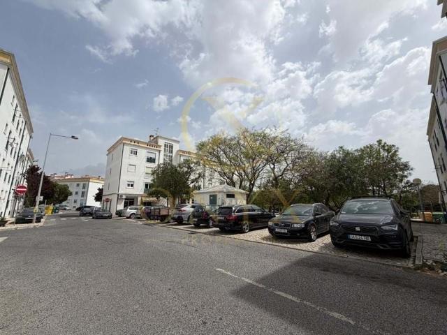 Loja venda em Outeiro de Polima, Cascais