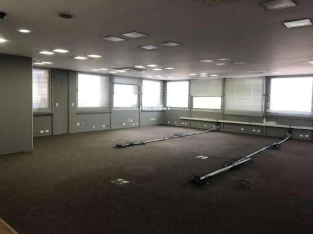 Ponto Comercial aluguel em Região Imediata de São Paulo, Região Metropolitana de São Paulo