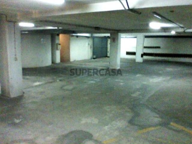 Garagem venda em Torres Vedras Garagem venda em Torres Vedras