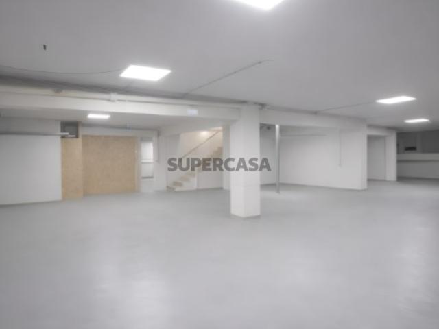 Armazém venda em Porto