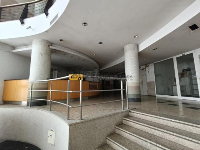 Armazém venda em Porto