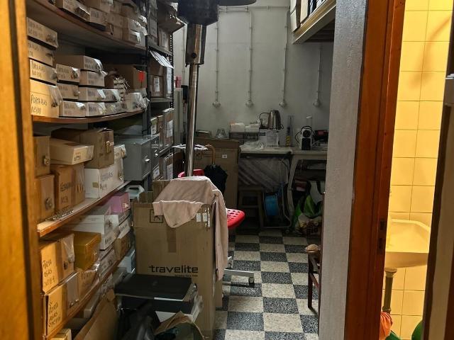 Armazém venda em Lisboa