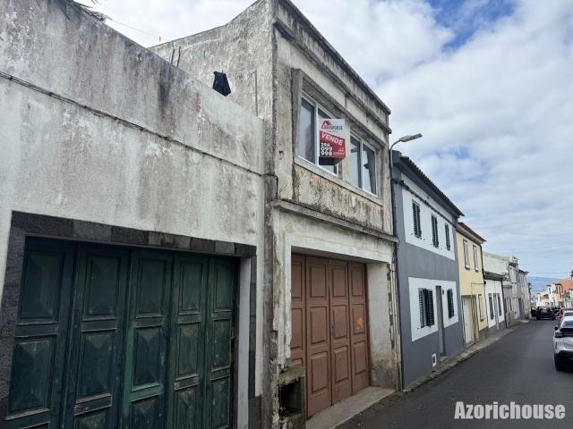 Garagem venda em Ribeira Seca, Ribeira Grande