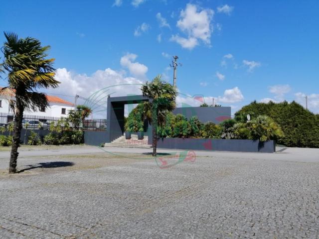 Armazém alugar em Fânzeres, Coelheira