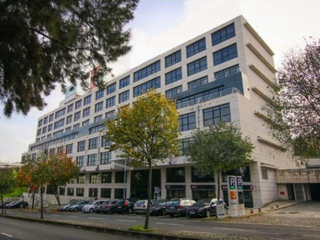 Escritório alugar em Núcleo Urbano Histórico de Algés, Oeiras