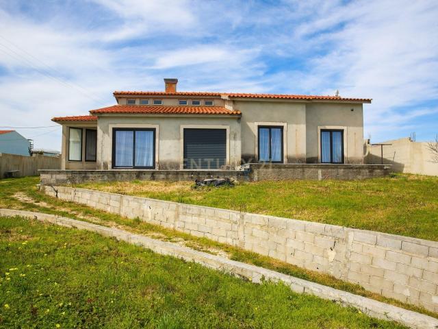 Vivenda venda em Olho Marinho, Óbidos