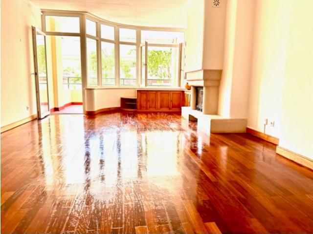 Apartamento venda em Visconde da Luz, Cascais