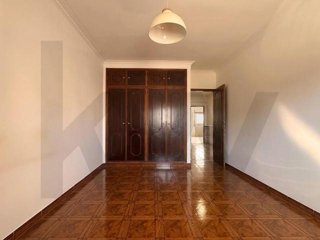 Apartamento alugar em Mem Martins, Sintra