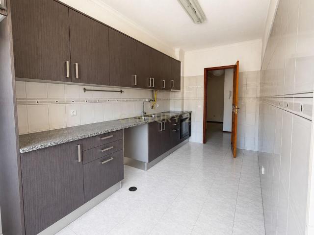 Apartamento venda em Bairro dos Capuchos, Leiria