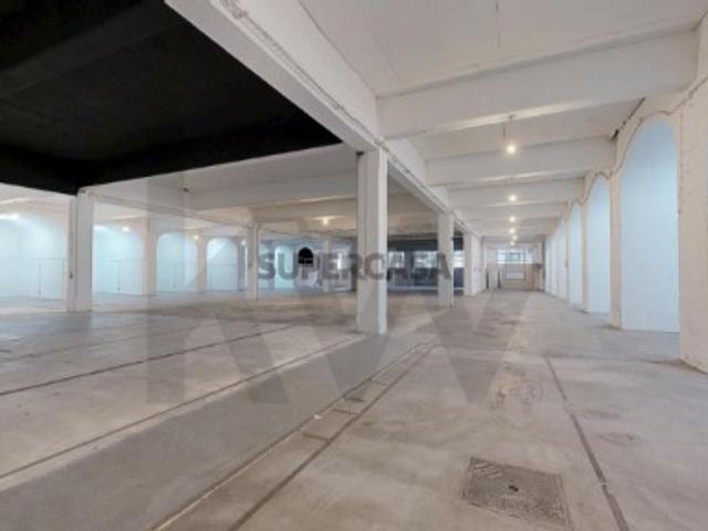 Armazém venda em Lisboa, Bairro do Vale Fundão