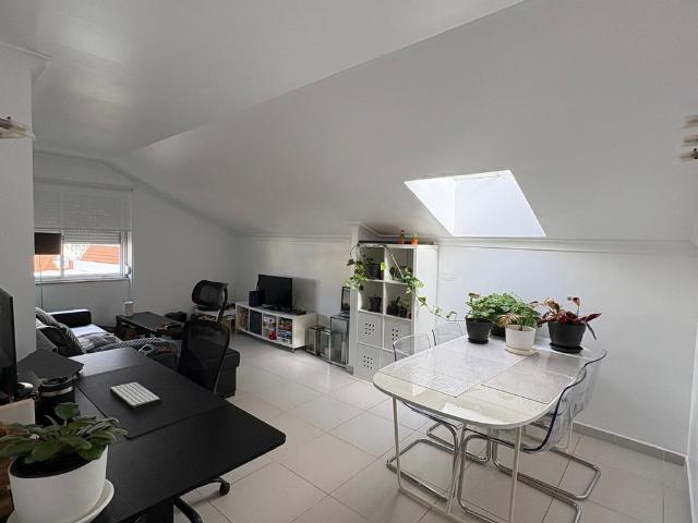 Apartamento alugar em Almada, Setúbal