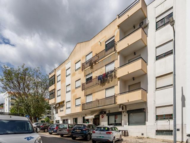 Apartamento venda em Sobralinho, Lisboa