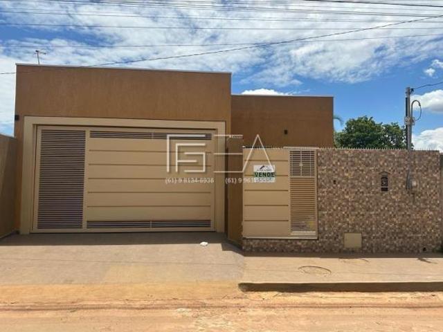 Casa venda em Região Geográfica Imediata de Águas Lindas de Goiás, Região Integrada de Desenvolvimento do Distrito Federal e Entorno