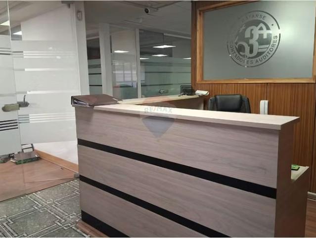 Oficina en venta en La Cisterna, Metropolitana