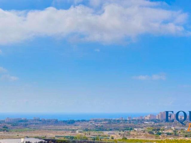 Casa en venta en el Pla del Bon Repòs, l'Alacantí