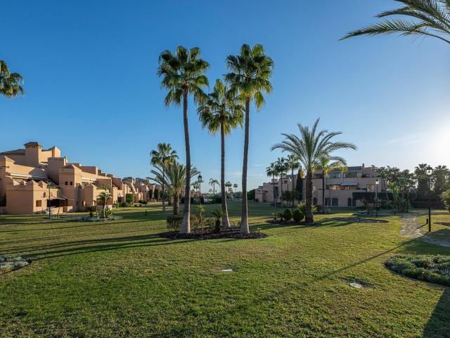 Dúplex en venta en Barriada Islas Canarias, Costa del Sol Occidental