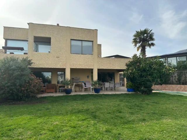 Casa en arriendo en Las Condes, Metropolitana