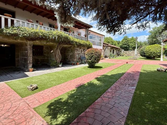 Casa en venta en O Carballiño, Galicia