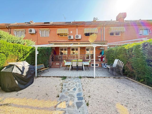 Casa en venta en Distrito V, Alcalá De Henares