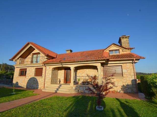 Chalet en venta en O Rosal, O Baixo Miño