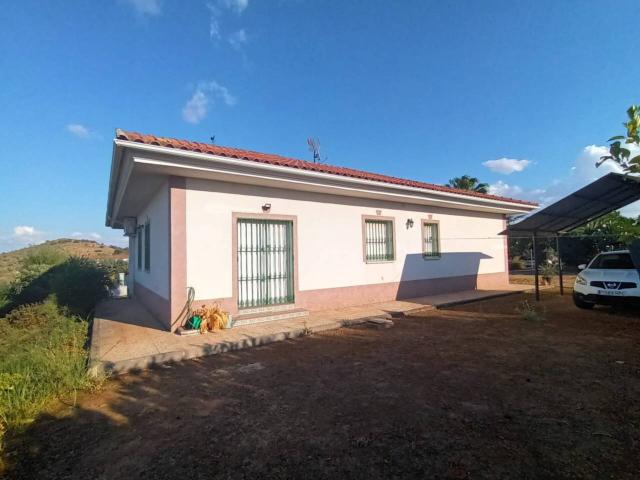 Chalet en venta en Medellín, Extremadura