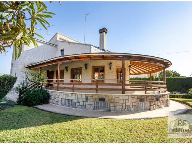 Casa en venta en Urbanització El Camp de Túria, el Camp de Túria