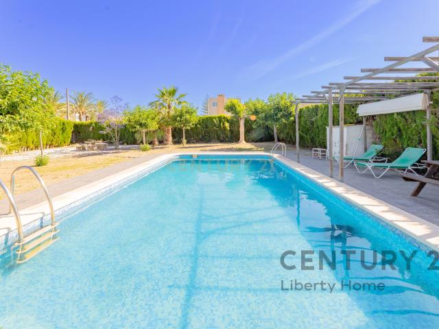 Casa en venta en el Camp de Túria, Valencia