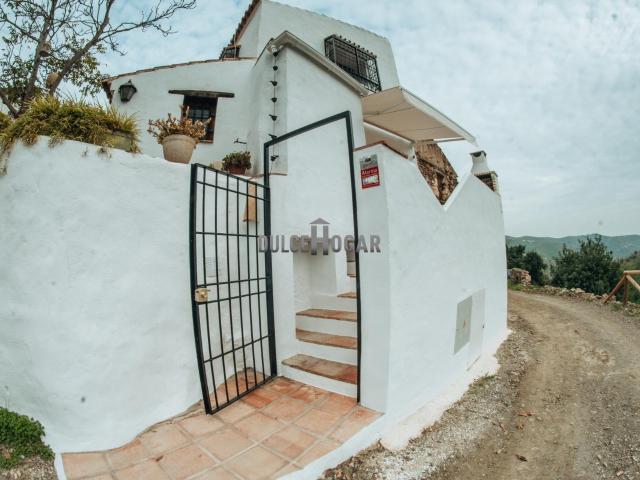 Casa en venta en Moclinejo