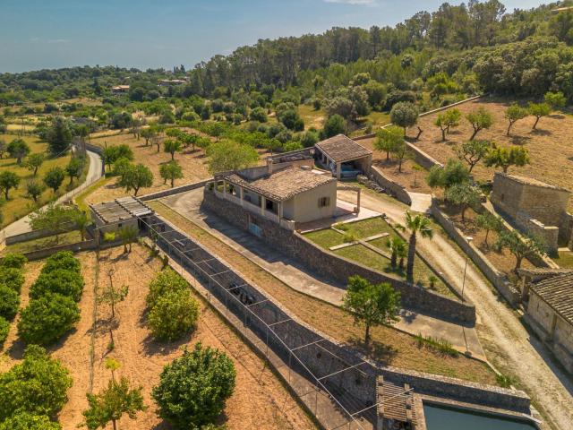 Villa en venta en Selva, Camarata