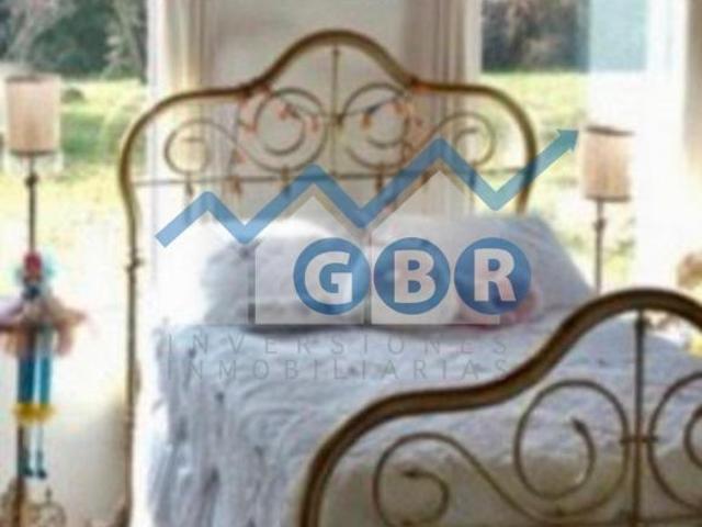 Espectacular Residencia con Vistas al Pico del Águila y Volcanes