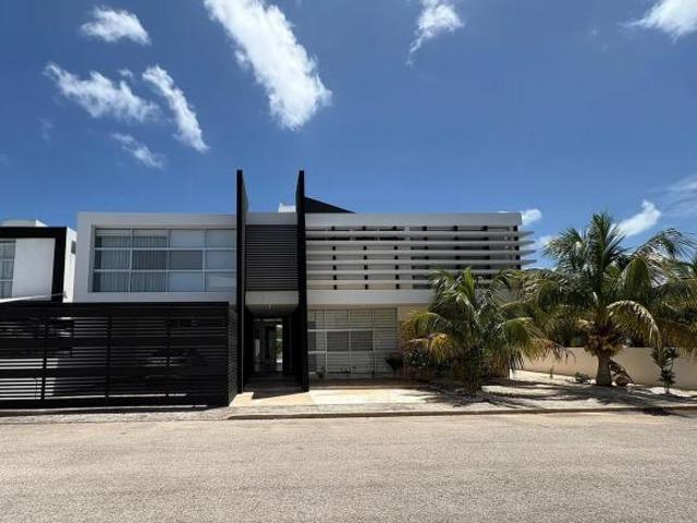 Casa en venta en Yaxkukul, Yucatán