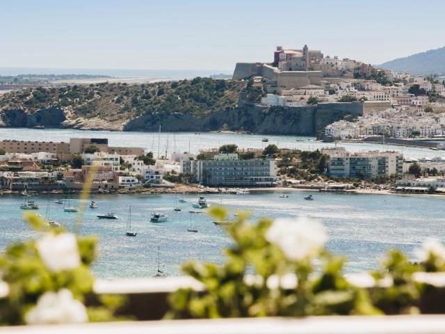Villa en alquiler en Eivissa, Puig Manyà