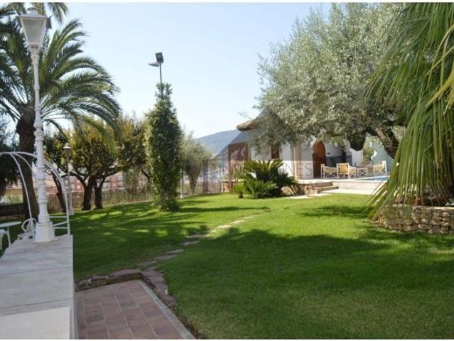 Casa en venta en l'Eixample, l'Alcoià