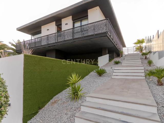 Casa en venta en Cenes De La Vega, Granada