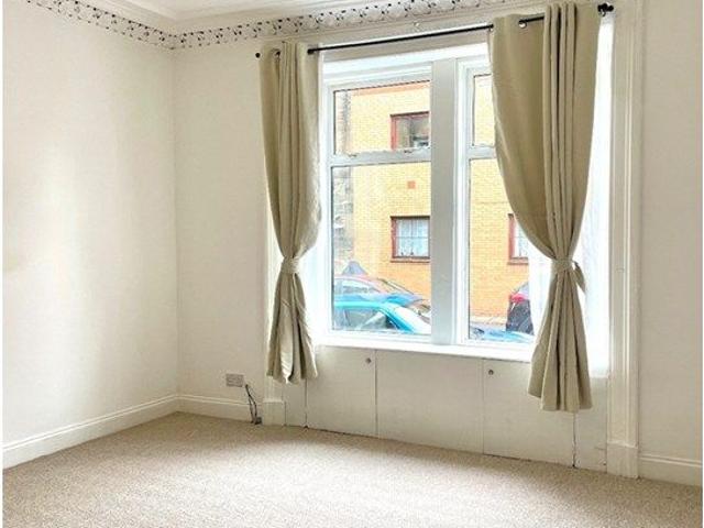 Apartment for rent in Charleston, Paisley